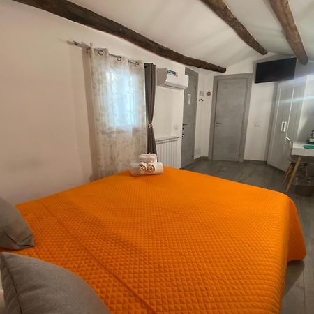 La Piccola Formica Charme Rooms 巴勒莫 外观 照片