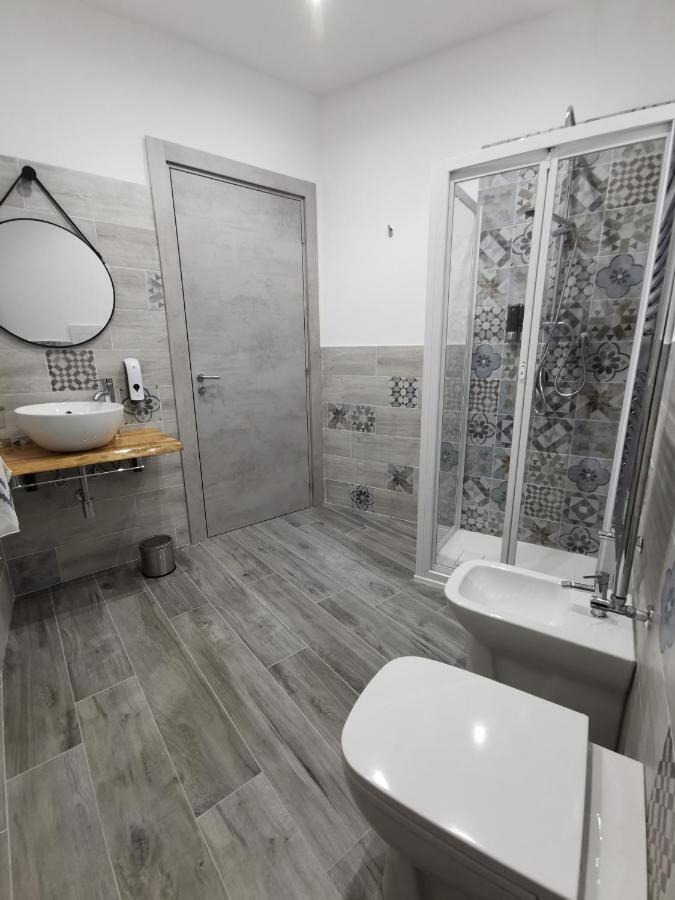 La Piccola Formica Charme Rooms 巴勒莫 外观 照片