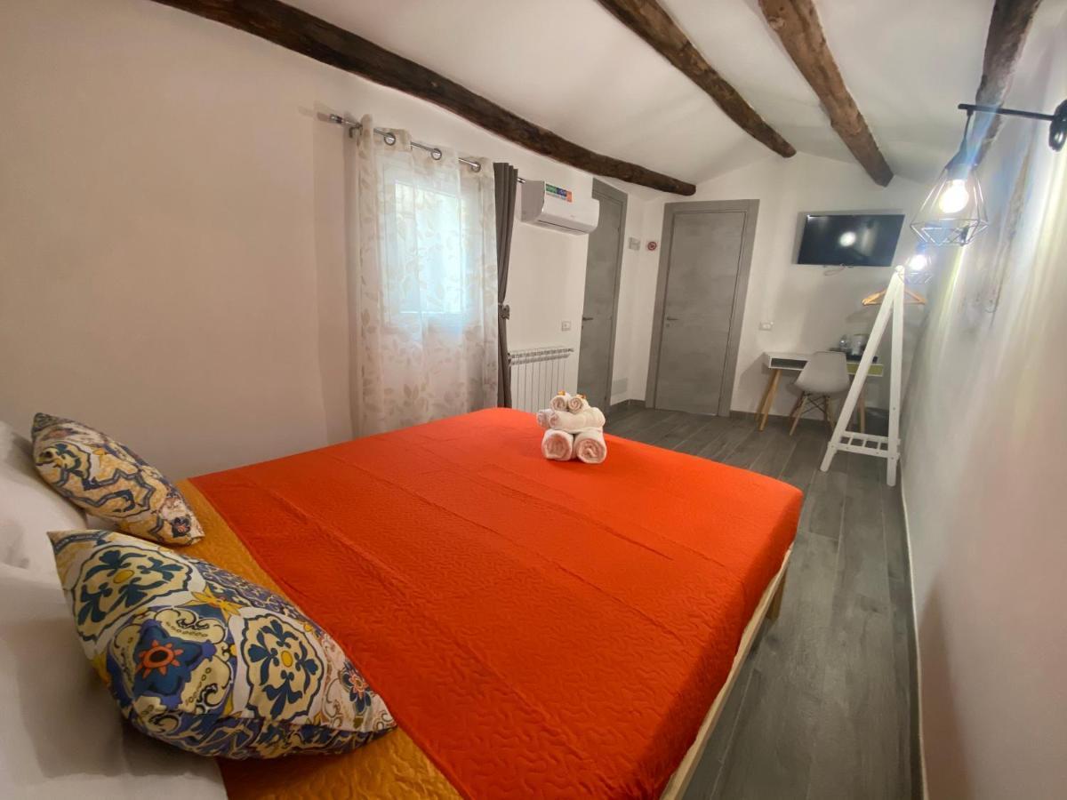 La Piccola Formica Charme Rooms 巴勒莫 外观 照片