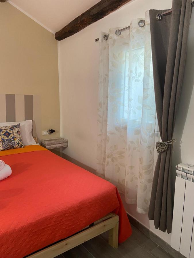 La Piccola Formica Charme Rooms 巴勒莫 外观 照片